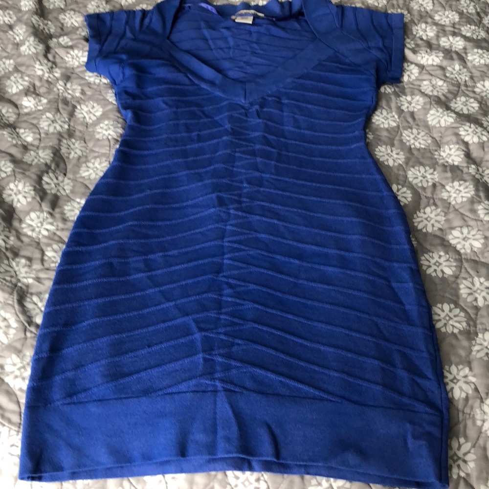 Dress - Picture 2 of 3